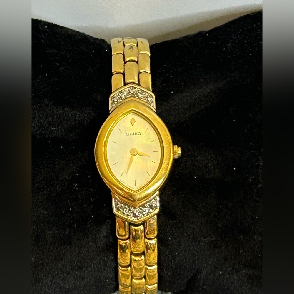 Vintage Seiko bracelet watch